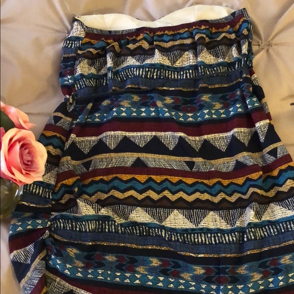 Strapless Patterned Top - Picture 5 of 8